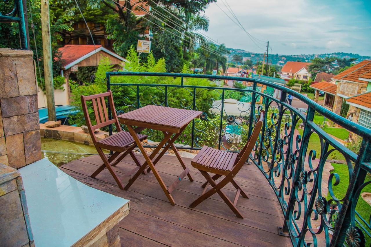Shangri-La Hotel Muyenga Bugolobi Buitenkant foto