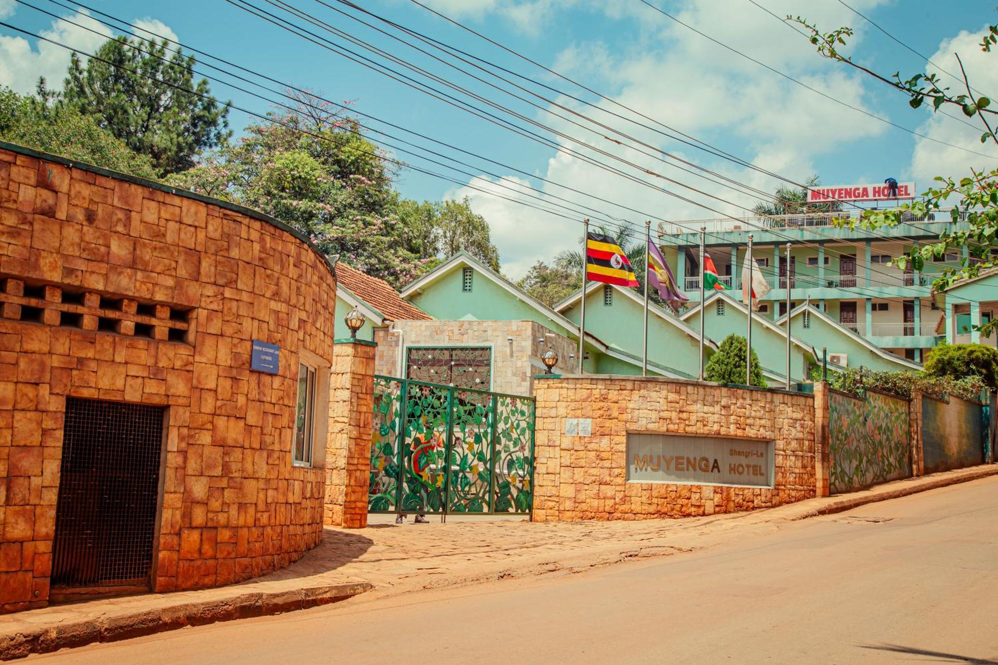 Shangri-La Hotel Muyenga Bugolobi Buitenkant foto