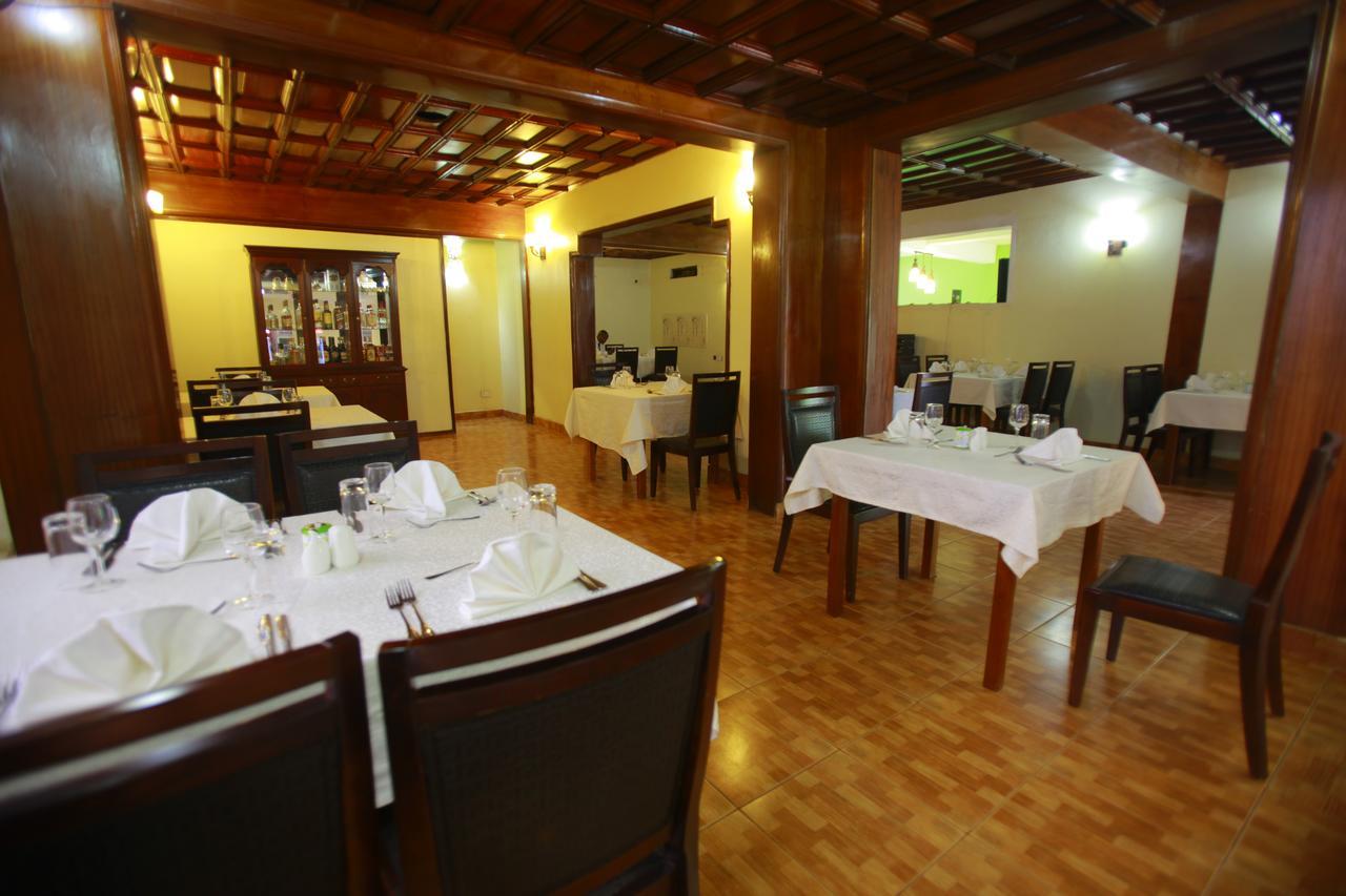 Shangri-La Hotel Muyenga Bugolobi Buitenkant foto