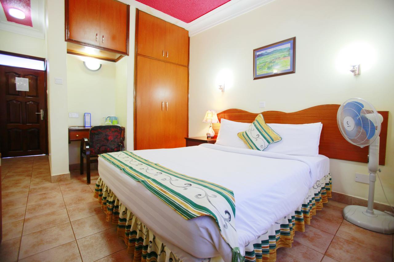 Shangri-La Hotel Muyenga Bugolobi Buitenkant foto
