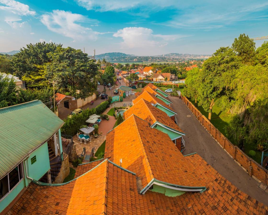 Shangri-La Hotel Muyenga Bugolobi Buitenkant foto